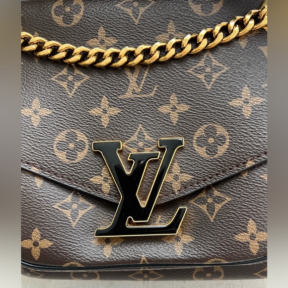 ❤️‍🔥Authentic Louis Vuitton Passy - Picture 3 of 12